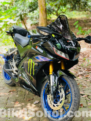 Yamaha R15 V3